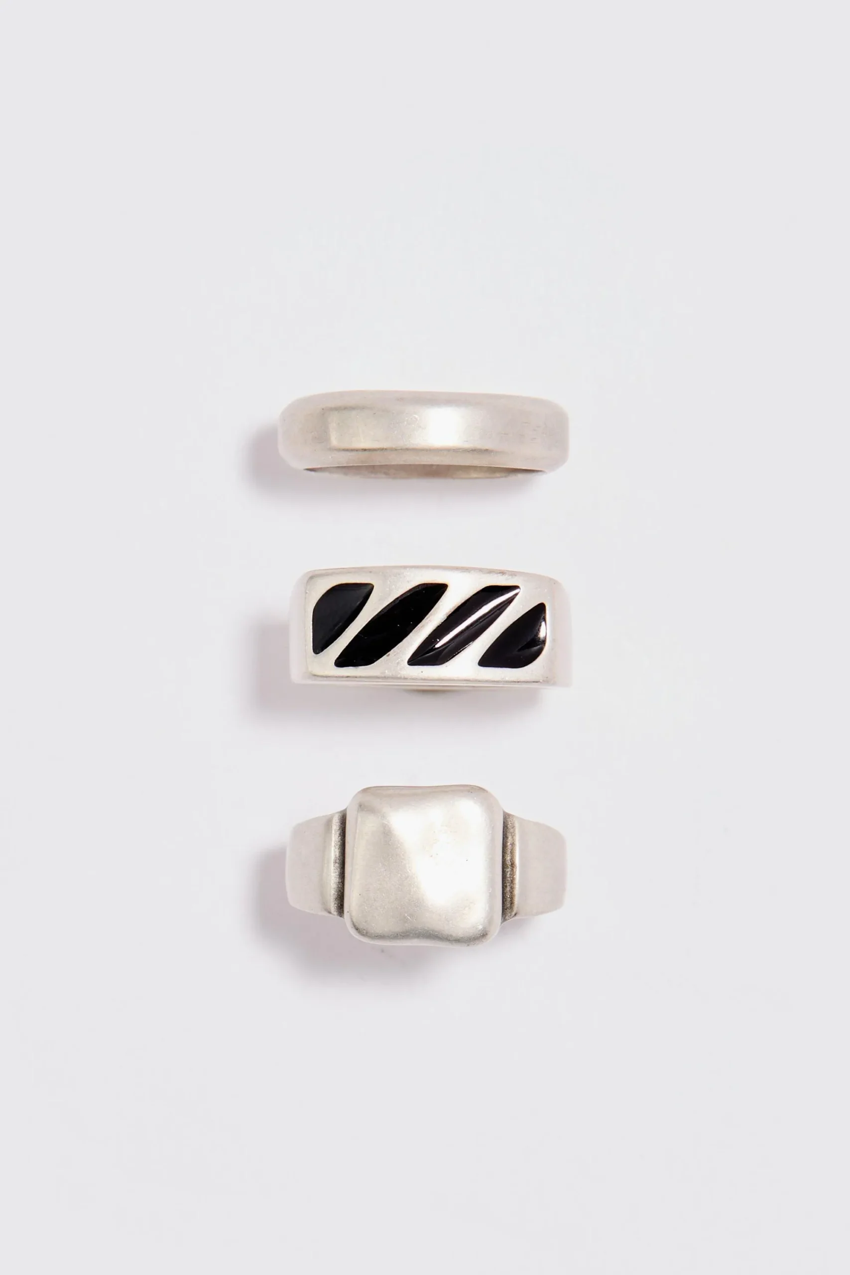 boohooMAN 3 Pack Basic Signet Rings | UK| Jewellery & Watches