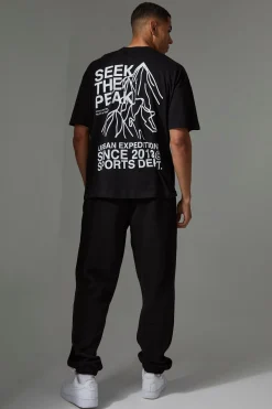 Active Oversized Urban Expeditions T-shirt | UK^boohooMAN Hot