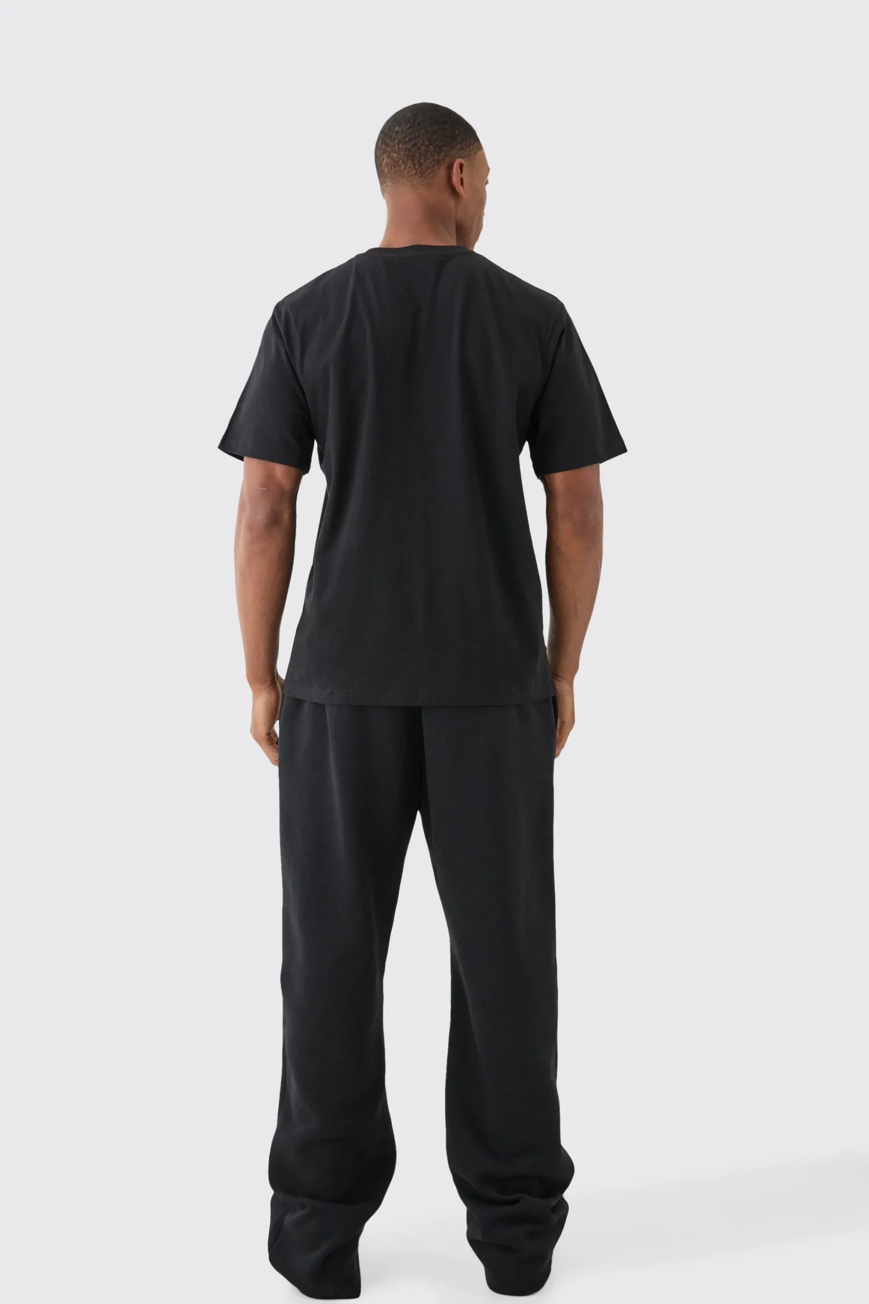 Basic Crew Neck T-shirt | UK^boohooMAN Online