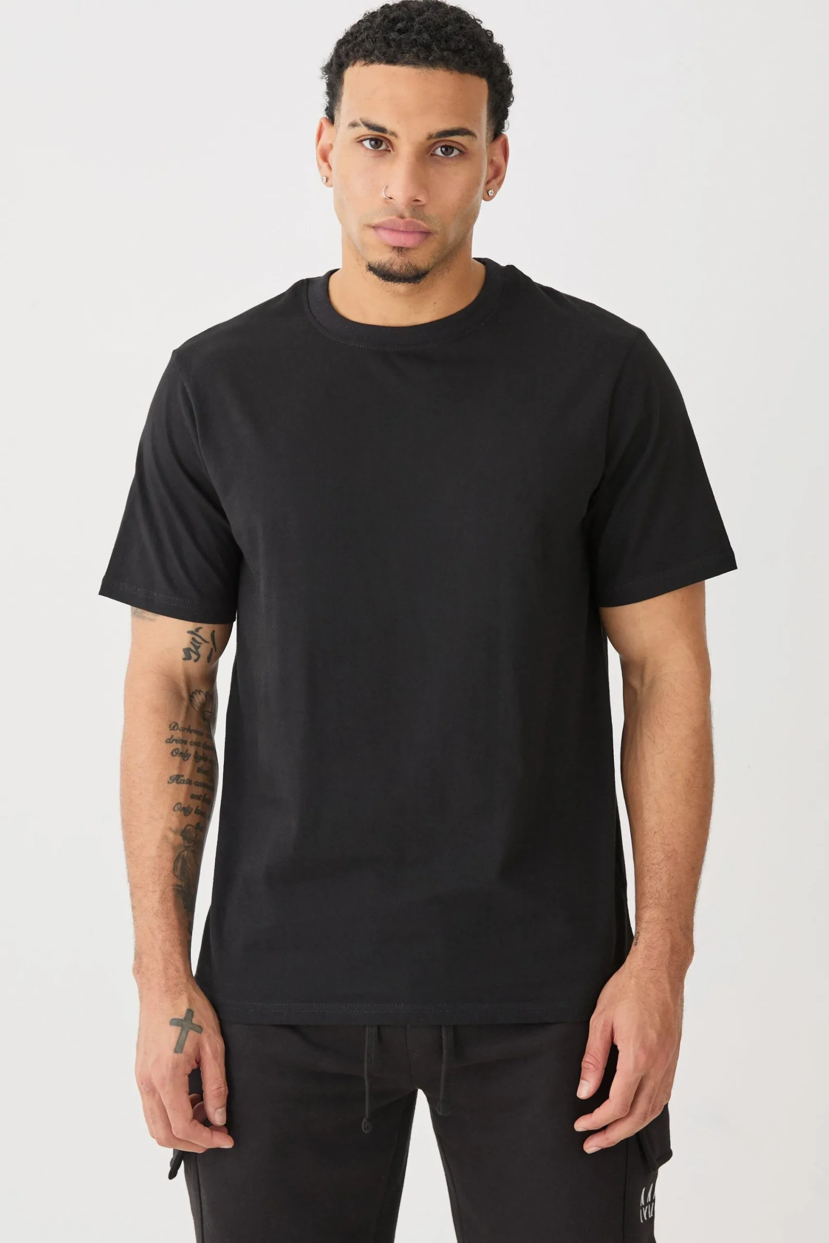 Basic Crew Neck T-shirt | UK^boohooMAN Online