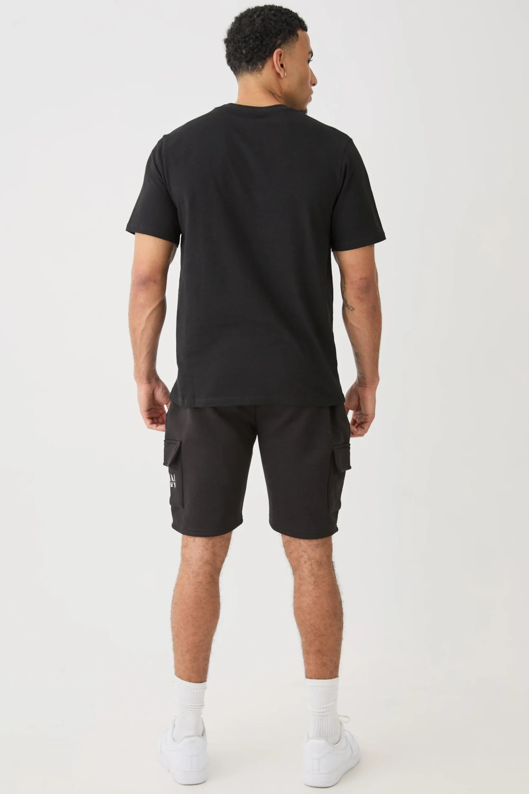 Basic Crew Neck T-shirt | UK^boohooMAN Online