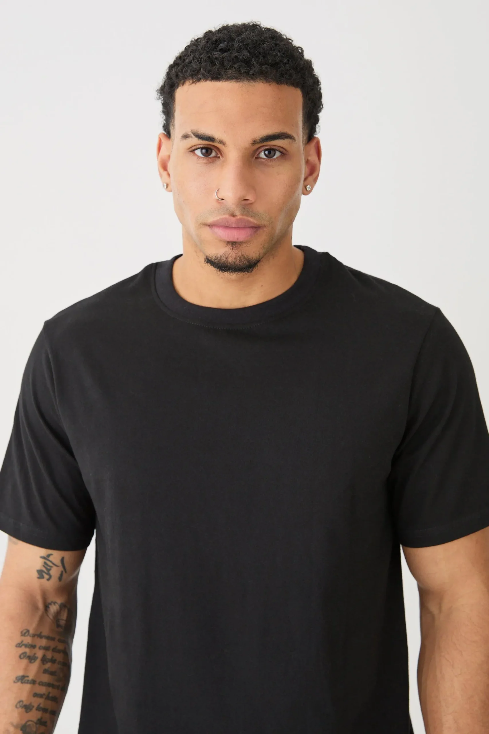 Basic Crew Neck T-shirt | UK^boohooMAN Online