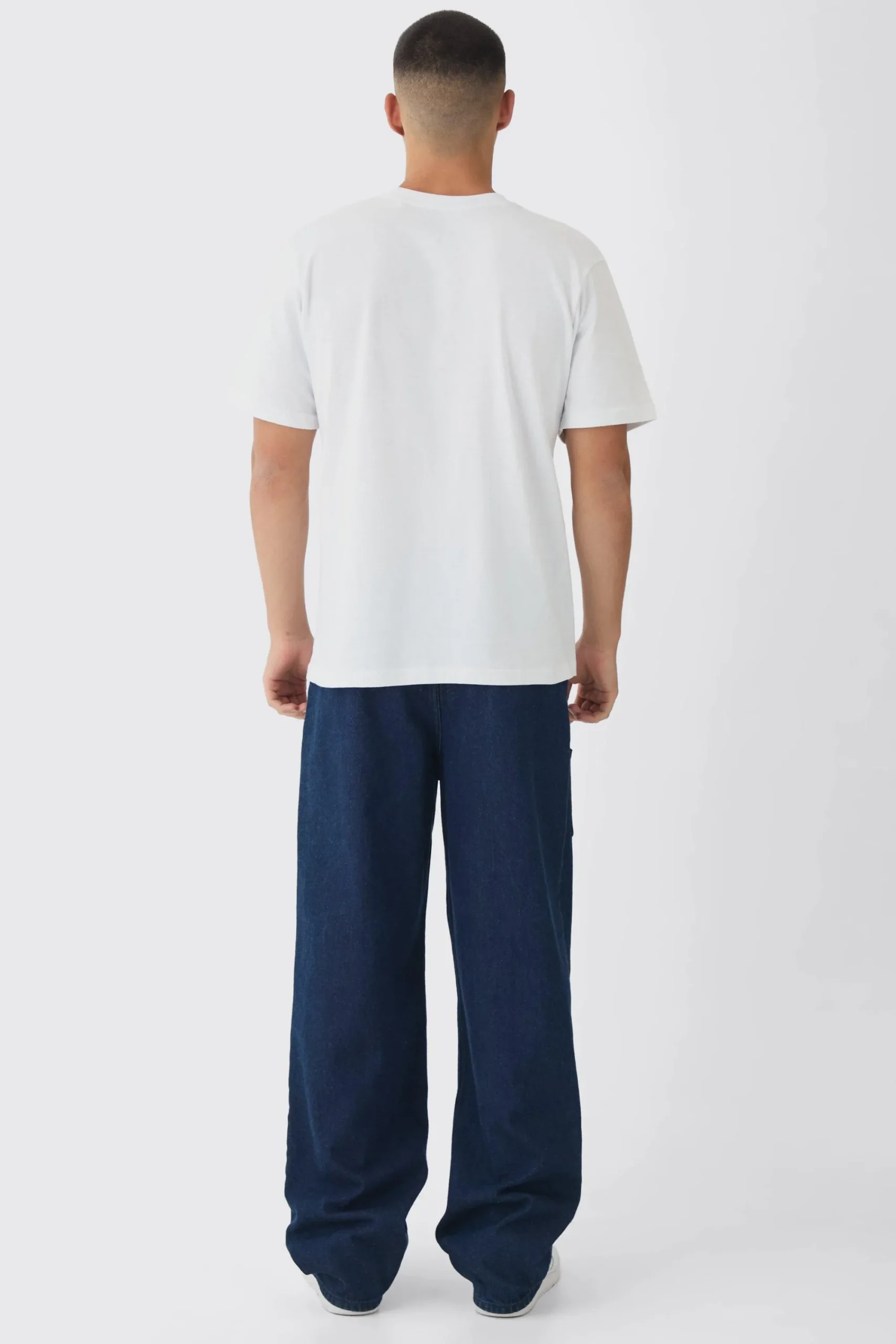 Basic Crew Neck T-shirt | UK^boohooMAN Online