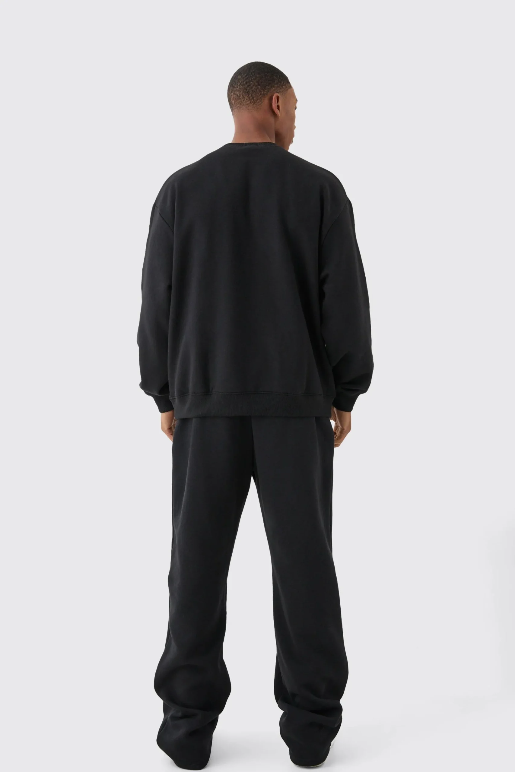 boohooMAN Basic Oversized Crew Neck Sweatshirt | UK| Hoodies & Sweatshirts