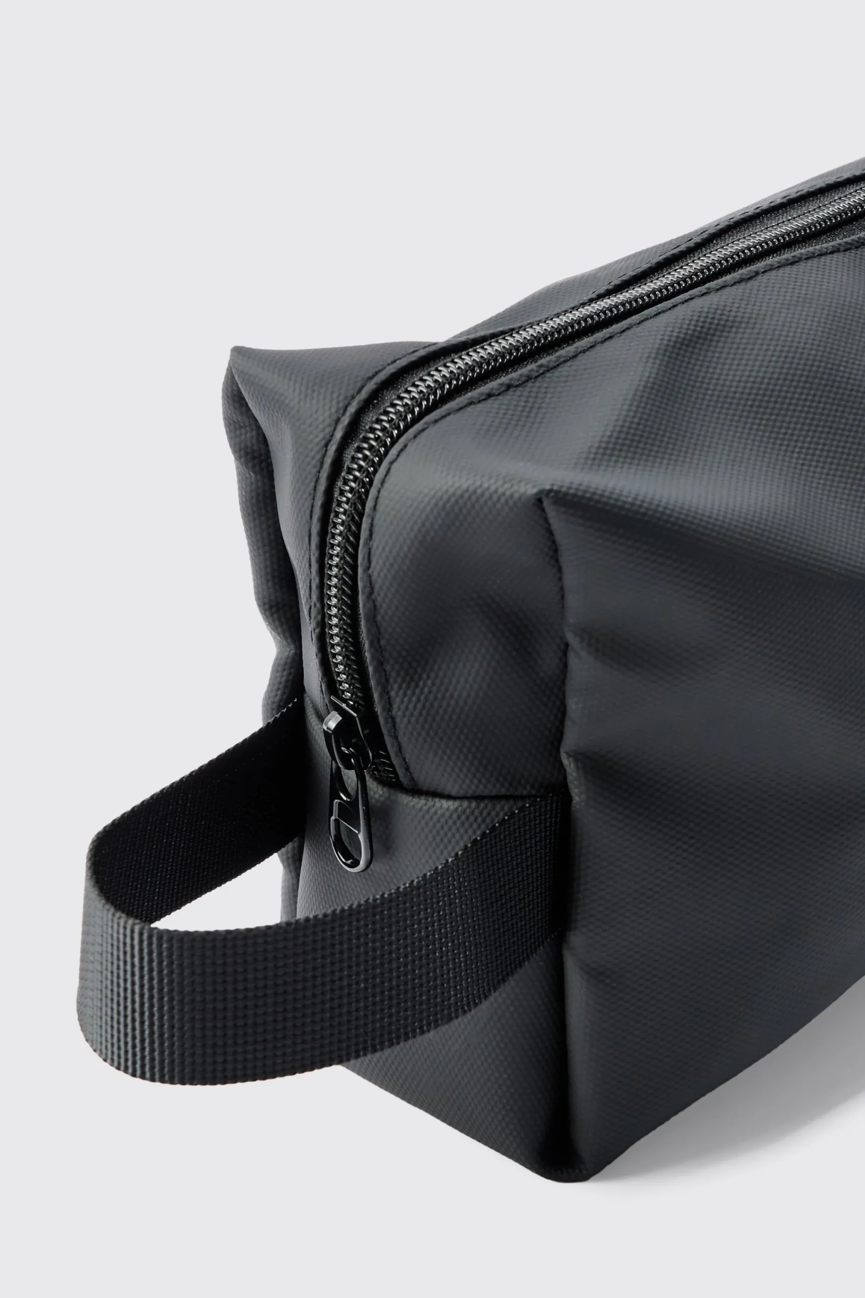 boohooMAN Basic Washbag In | UK| Bags & Wallets