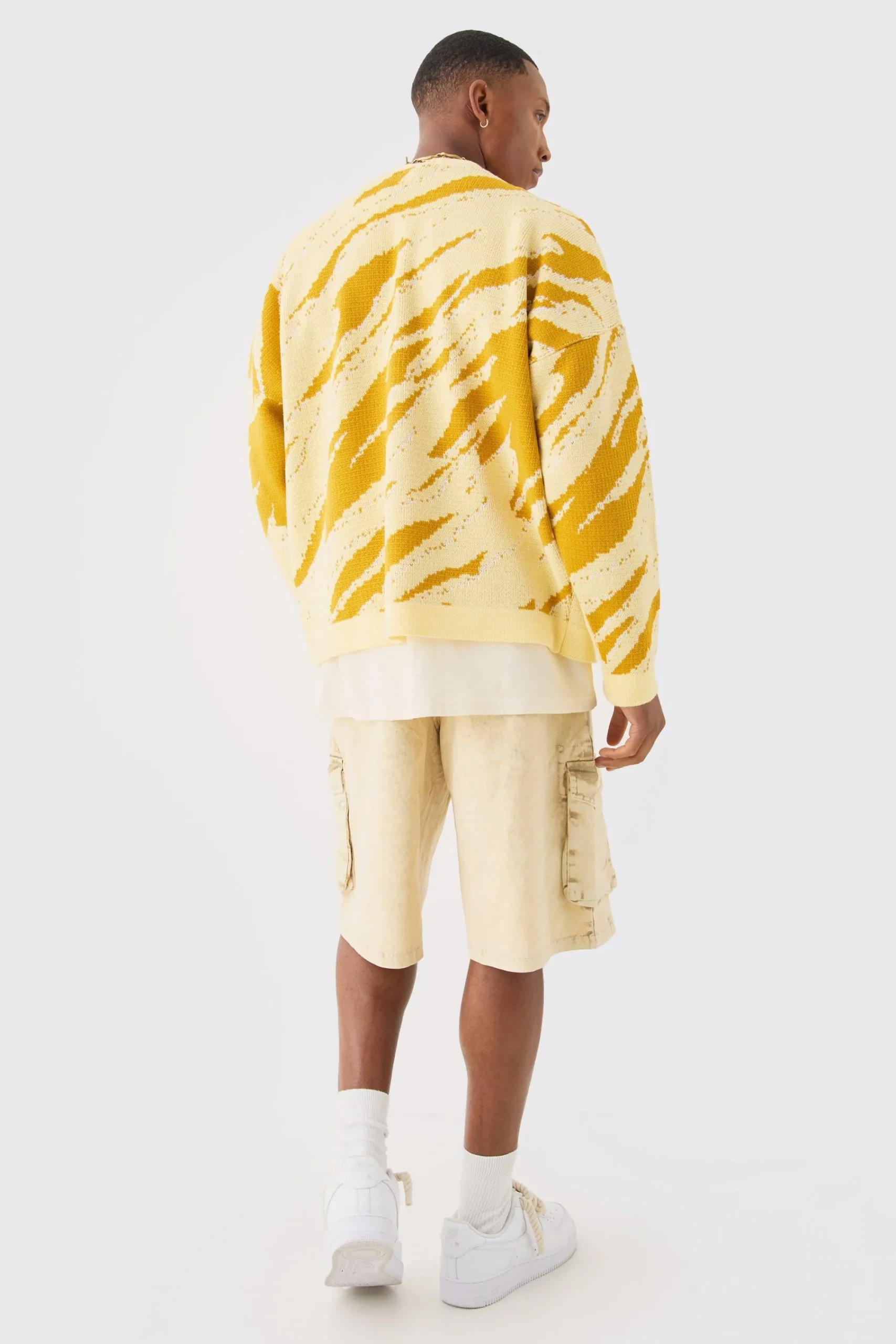 boohooMAN Boxy Oversized Tonal Abstract Cardigan | UK| Knitwear