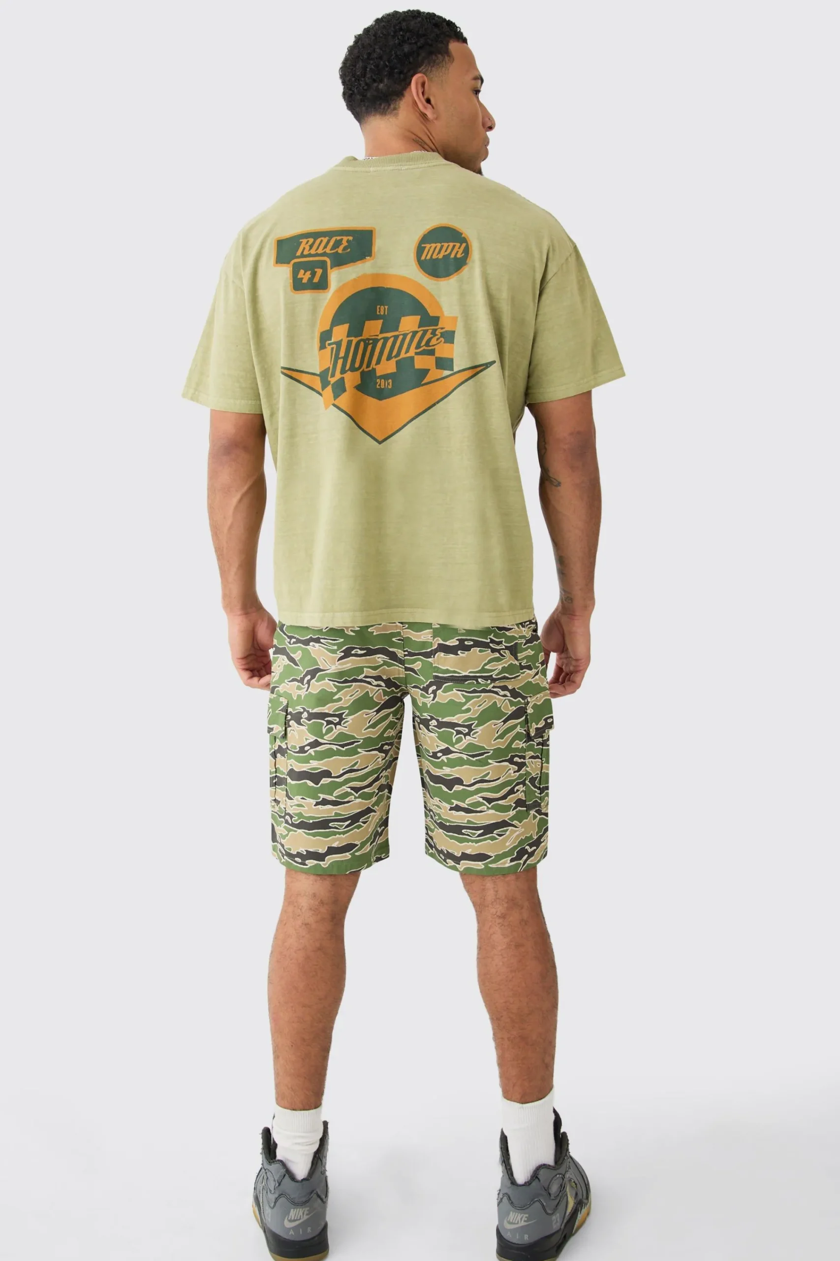 boohooMAN Camo Fixed Waist Relaxed Cargo Shorts | UK| Shorts
