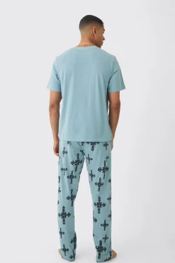 boohooMAN Cross Graphic Lounge Set | UK| Loungewear|Trousers