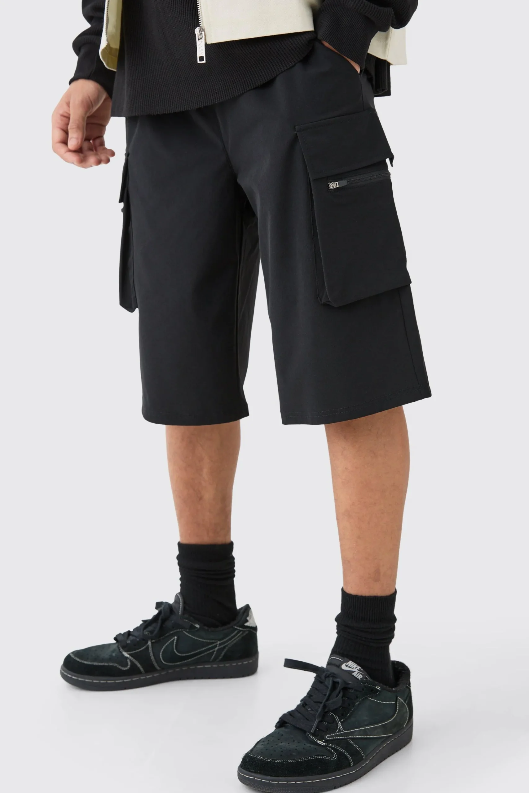 boohooMAN Elasticated Relaxed Lightweight Stretch Cargo Short | UK| Shorts