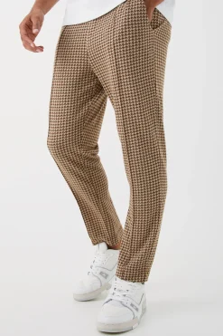 boohooMAN Elasticated Tapered Pintuck Dogstooth Trousers | UK| Trousers