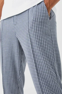 boohooMAN Elasticated Tapered Pintuck Dogstooth Trousers | UK| Trousers