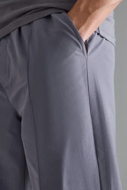 boohooMAN Elasticated Technical Stretch Relaxed Pintuck Trouser | UK| Trousers