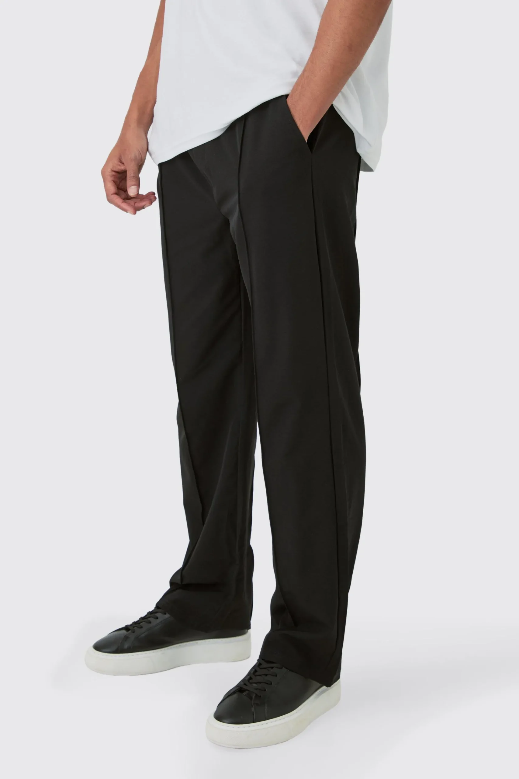 boohooMAN Elasticated Technical Stretch Relaxed Pintuck Trouser | UK| Trousers