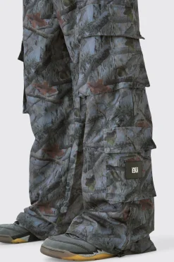 boohooMAN Elasticated Waist Camo Parachute Cargo Trousers | UK| Trousers|Cargos