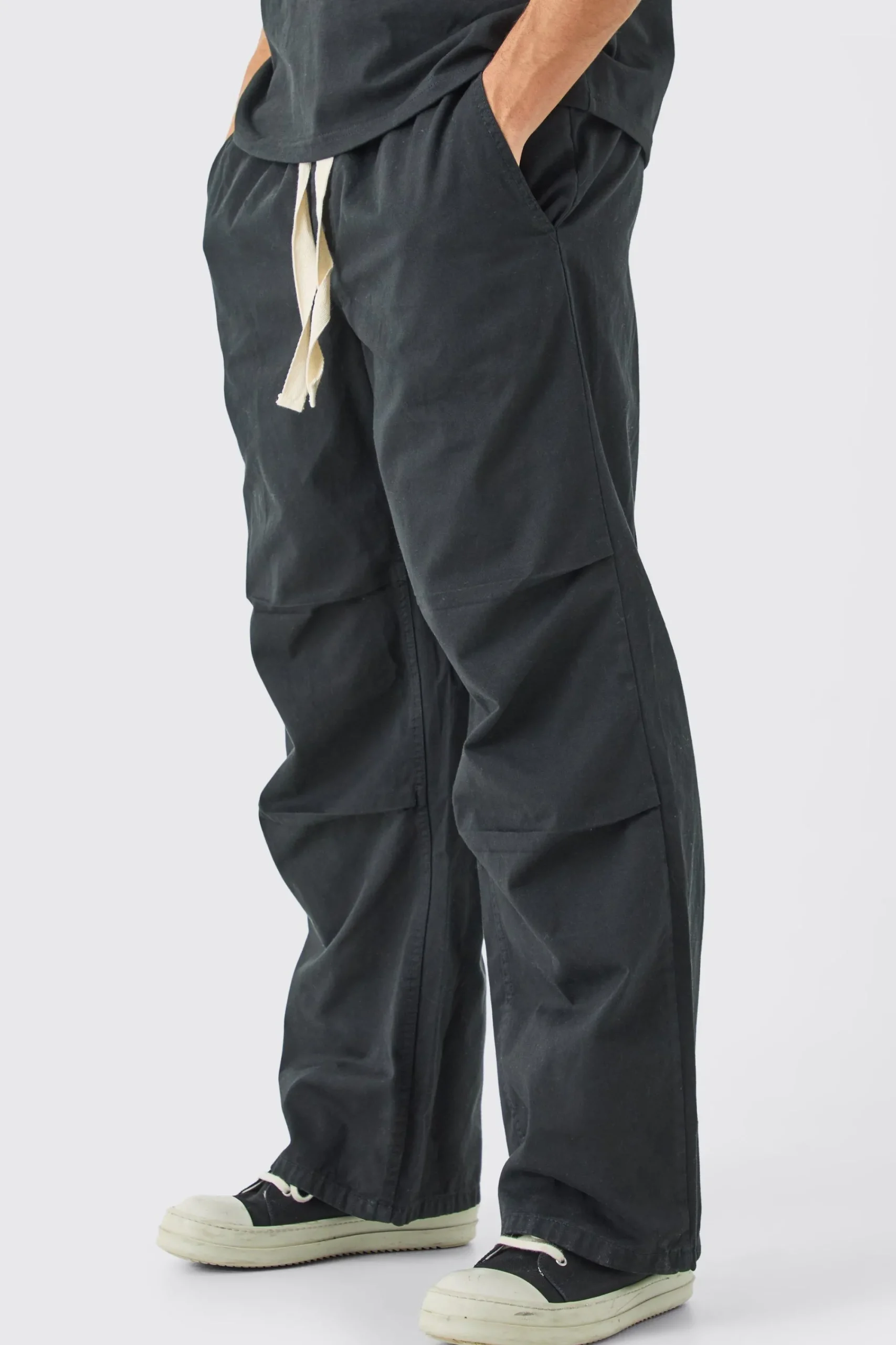 boohooMAN Elasticated Waist Contrast Drawcord Baggy Trouser | UK| Trousers
