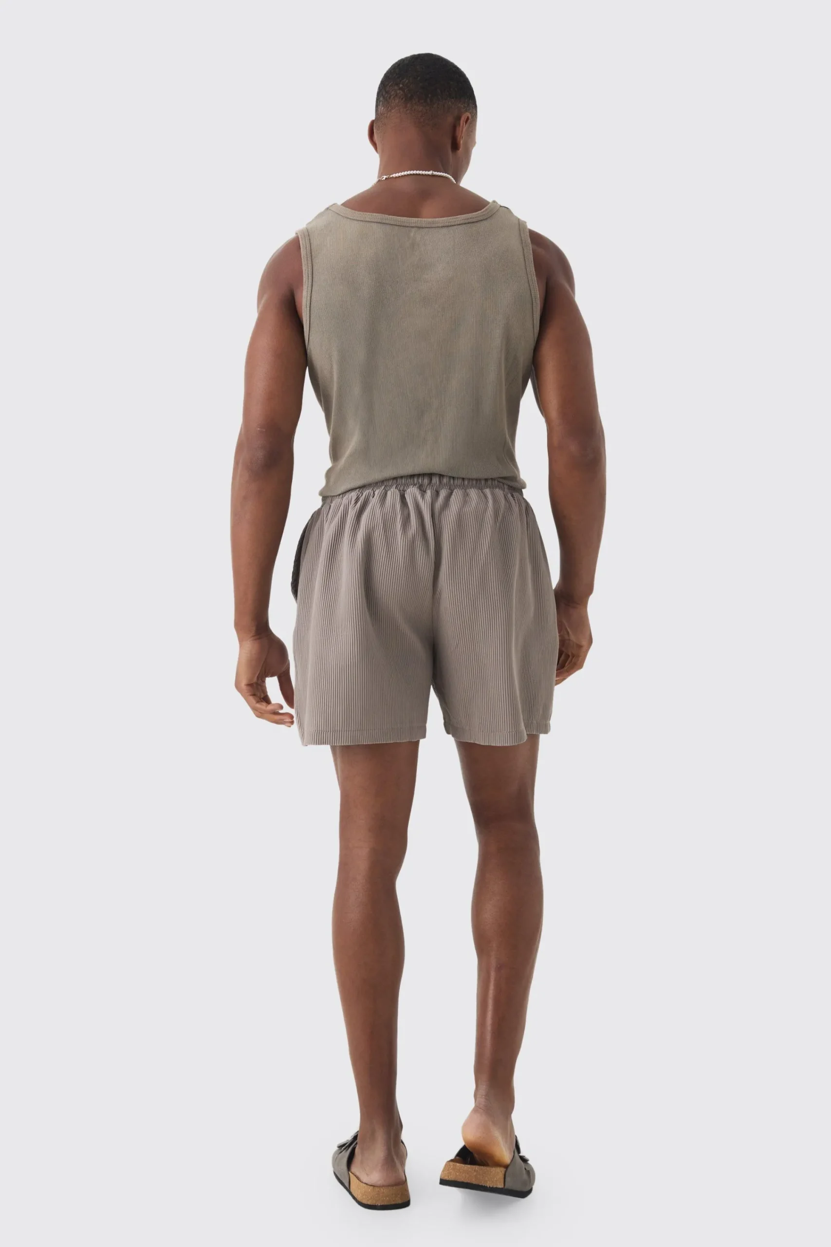 boohooMAN Elasticated Waist Pleated Drawcord Shorts | UK| Shorts