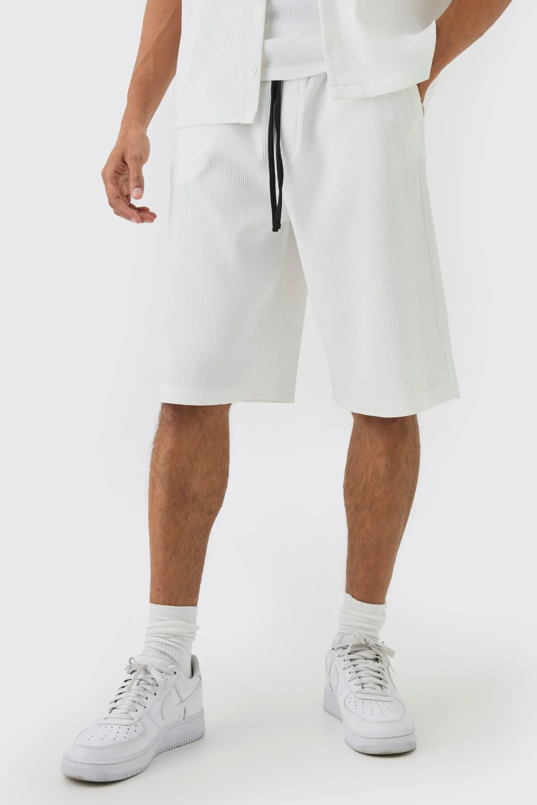 boohooMAN Elasticated Waist Pleated Jorts | UK| Shorts