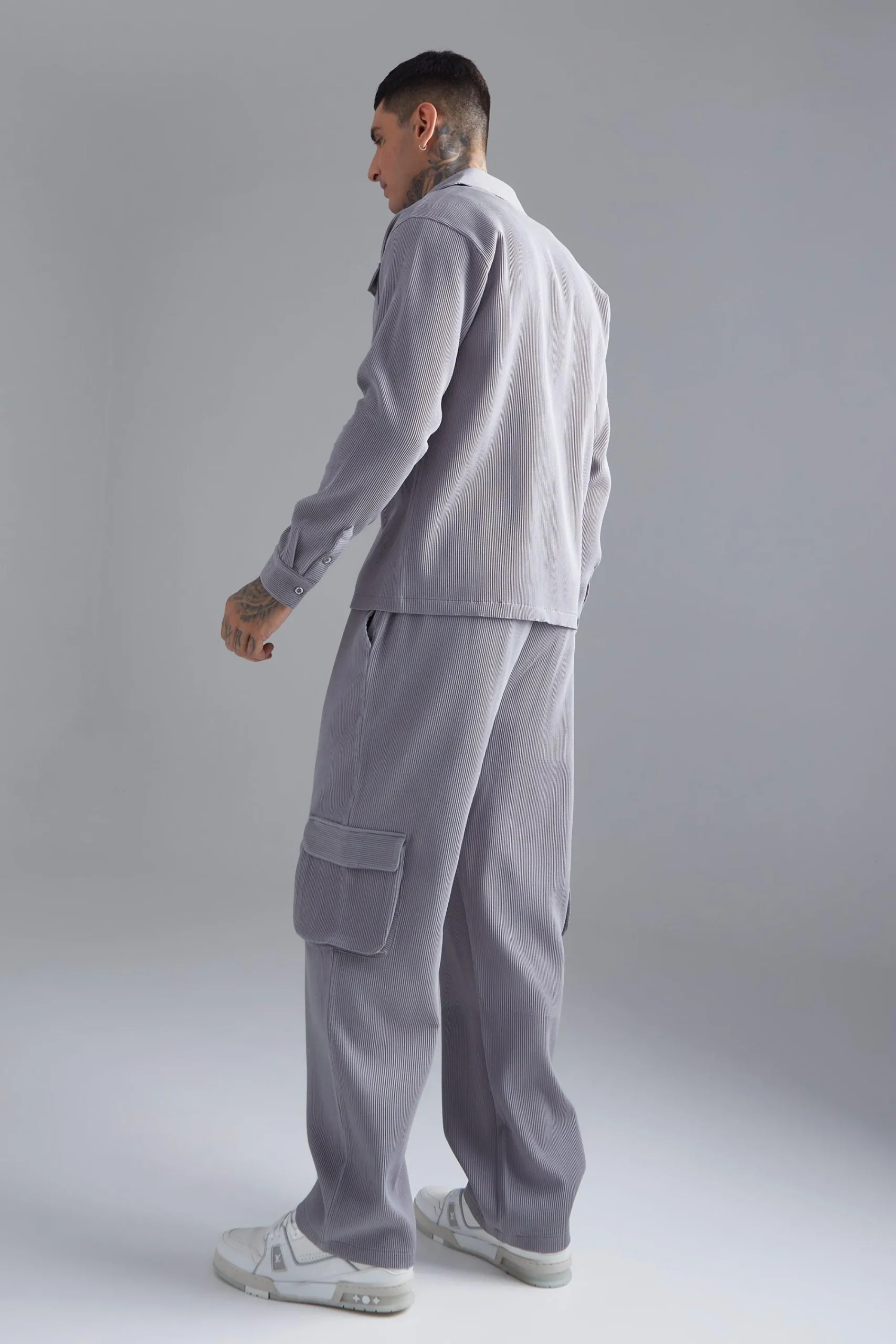 boohooMAN Elasticated Waist Relaxed Fit Cargo Pleated Trouser | UK| Trousers