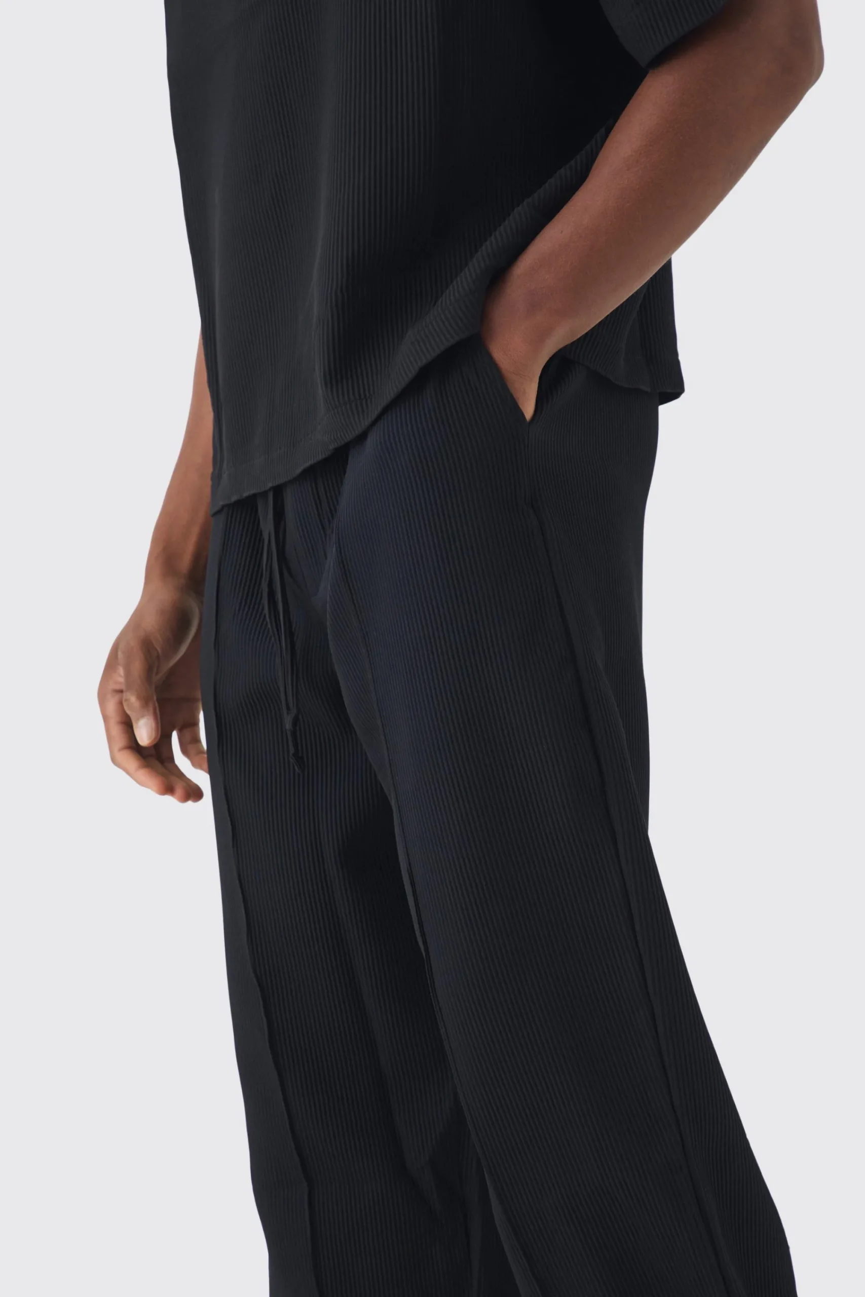 boohooMAN Elasticated Waist Relaxed Fit Pleated Trouser | UK| Trousers