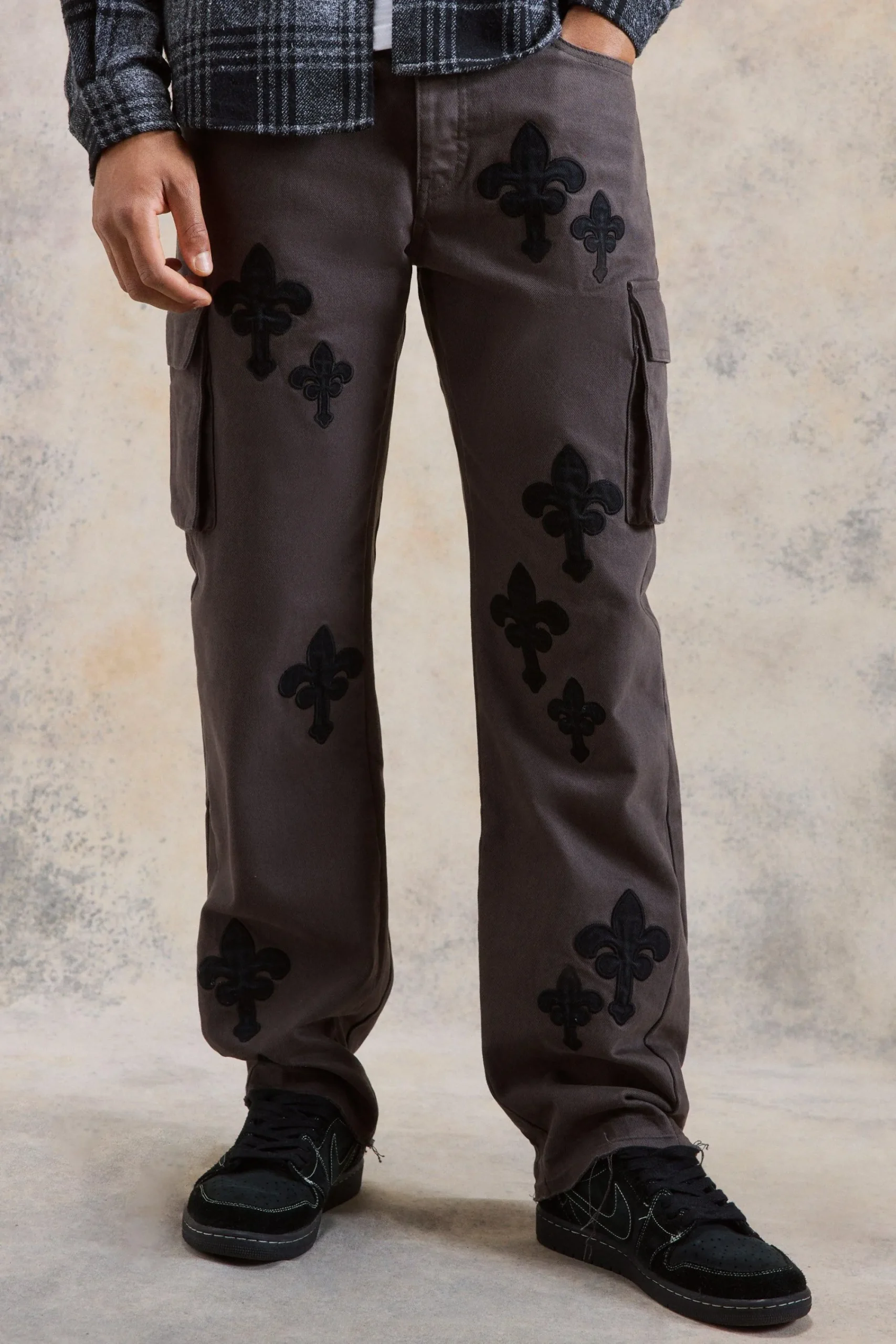 boohooMAN Fixed Waist Relaxed Applique Cargo Gusset Trouser | UK| Trousers|Cargos