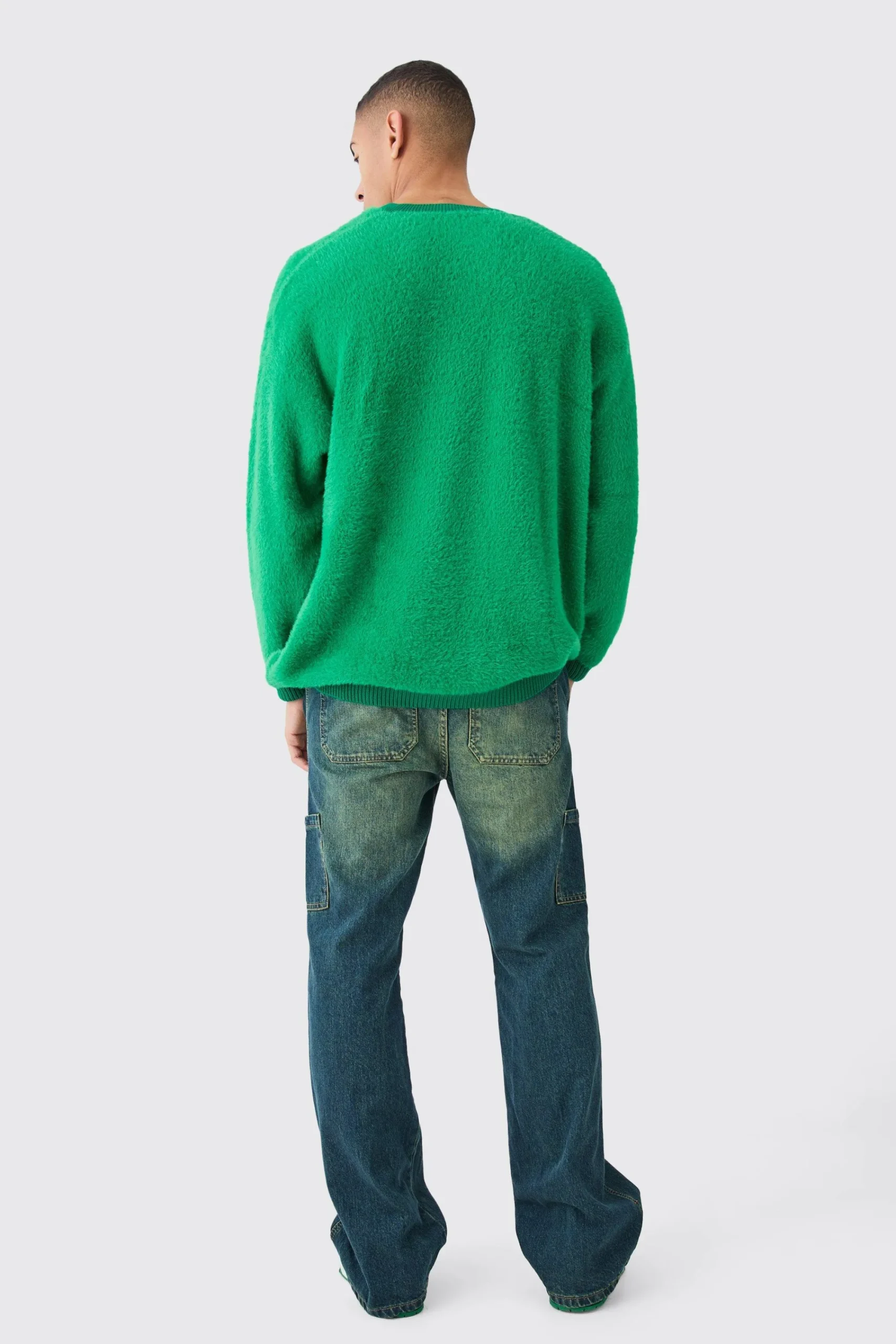 boohooMAN Fluffy Contrast V Neck Boxy Jumper | UK| Knitwear