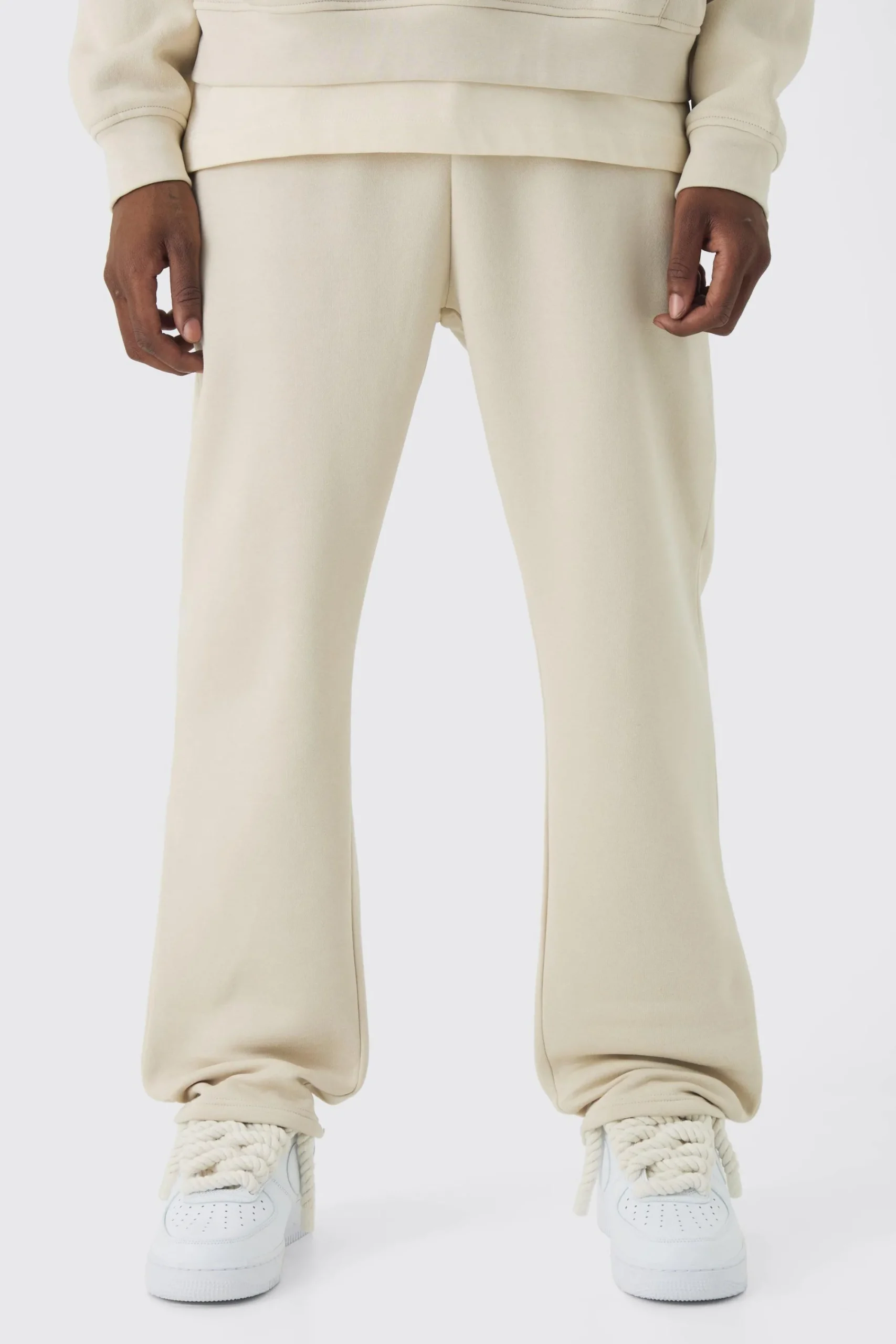 boohooMAN 330GSM Straight Leg Basic Jogger | UK| Joggers