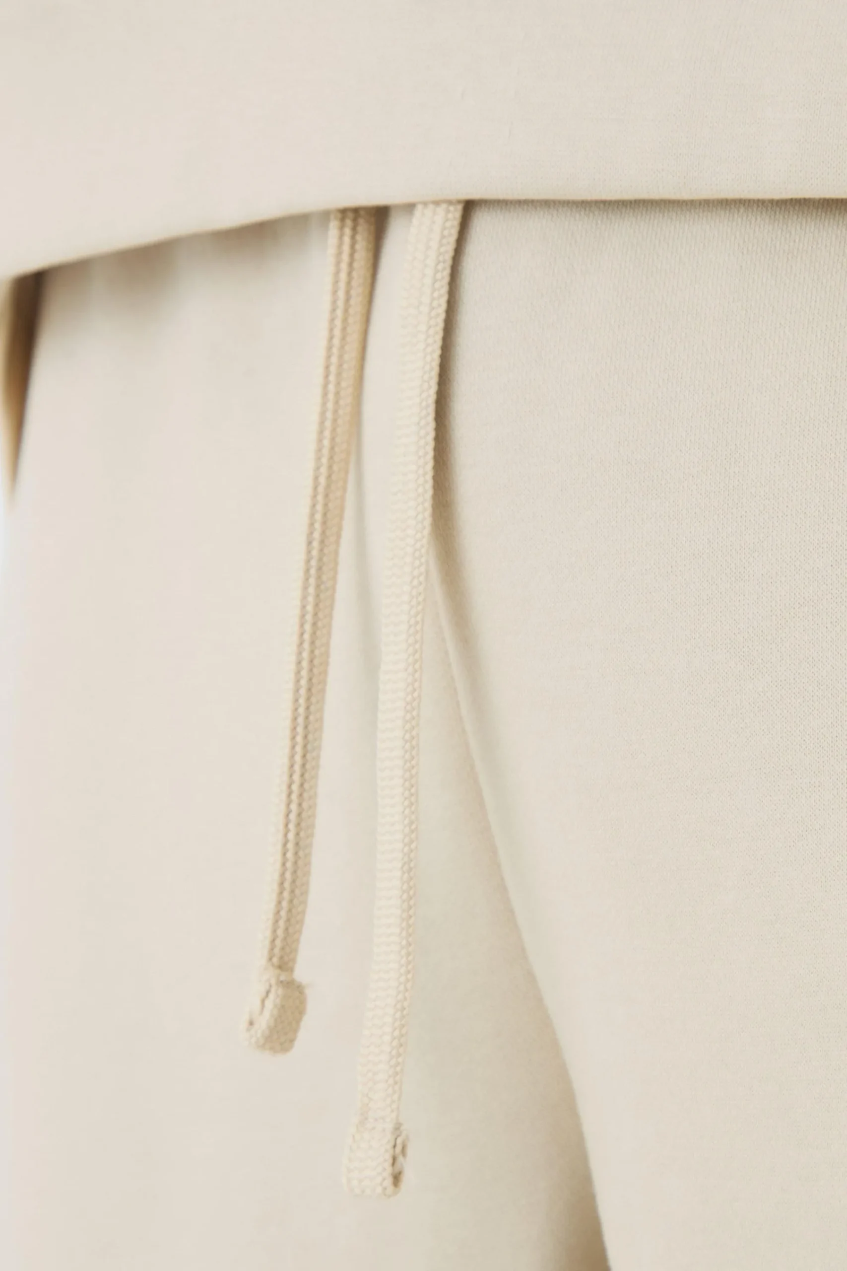 boohooMAN 330GSM Straight Leg Basic Jogger | UK| Joggers