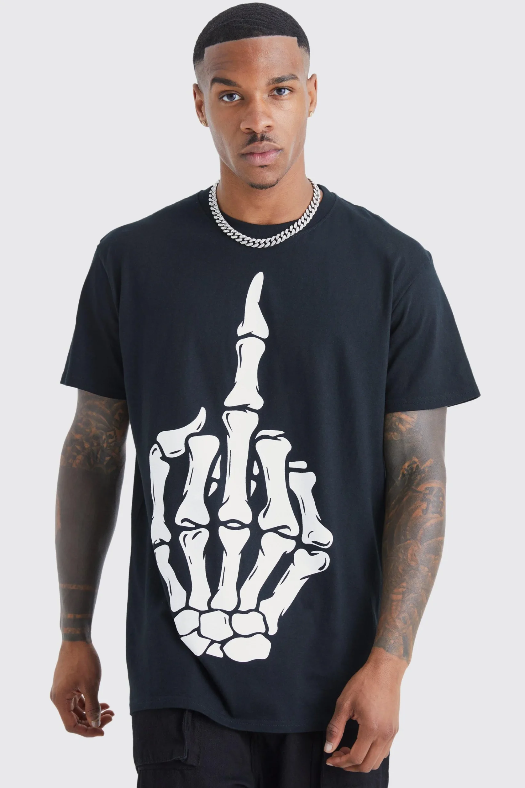 Halloween Skeleton Middle Finger Halloween T-shirt | UK^boohooMAN Hot
