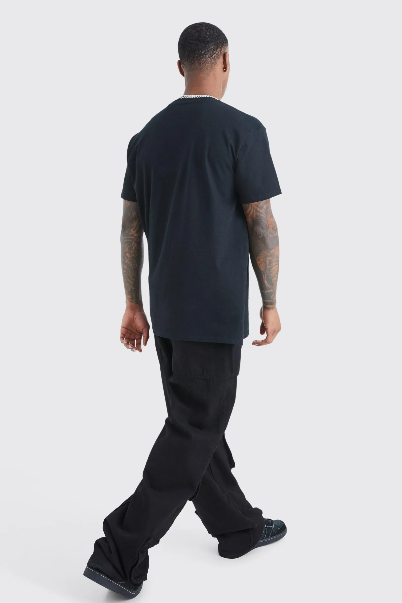 Halloween Skeleton Middle Finger Halloween T-shirt | UK^boohooMAN Hot