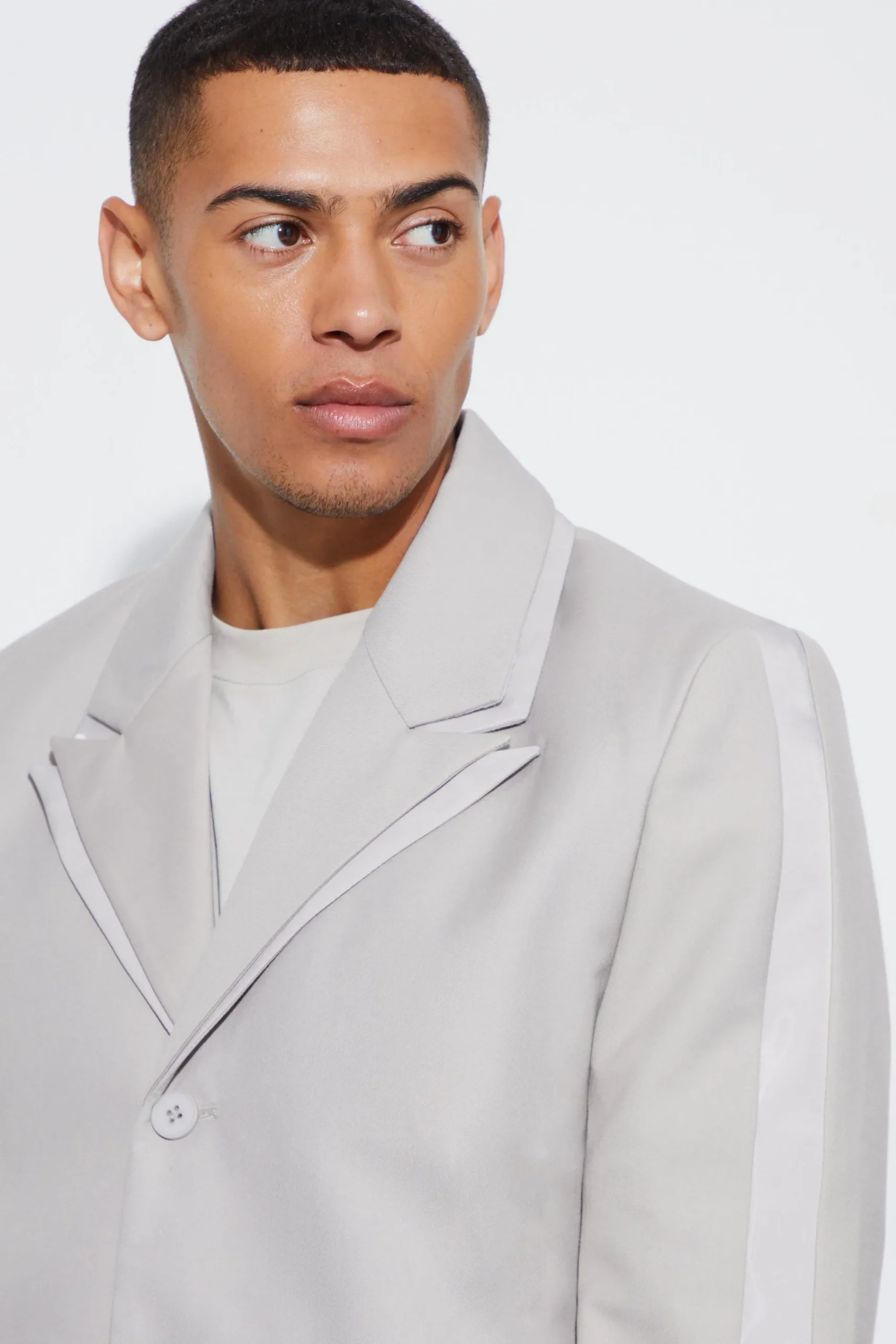 boohooMAN High Shine Trim Single Breasted Blazer | UK| Suits & Tailoring