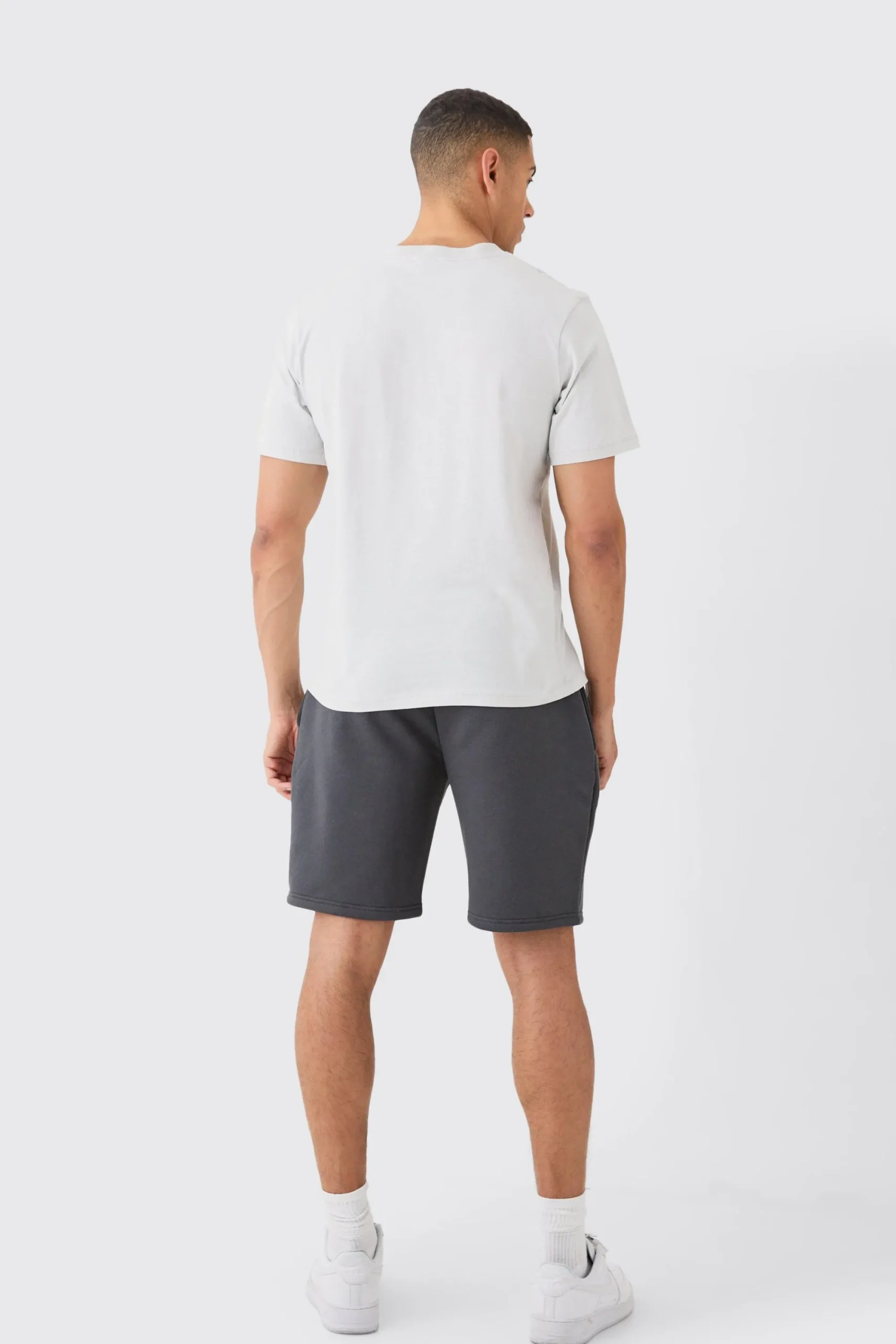 boohooMAN Loose Fit Mid Length Basic Shorts | UK| Shorts