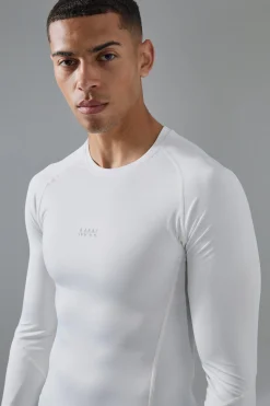 Man Active Base Layer Long Sleeve T-shirt | UK^boohooMAN Outlet