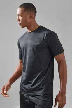 Man Active Camo Mesh Raglan Regular Fit T-shirt | UK^boohooMAN New