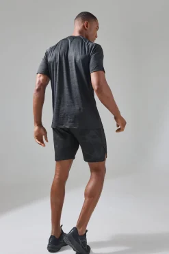 Man Active Camo Mesh Raglan Regular Fit T-shirt | UK^boohooMAN New