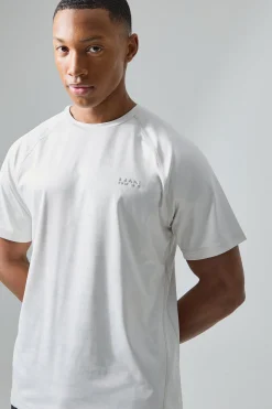Man Active Camo Raglan Reg Fit T-shirt | UK^boohooMAN New