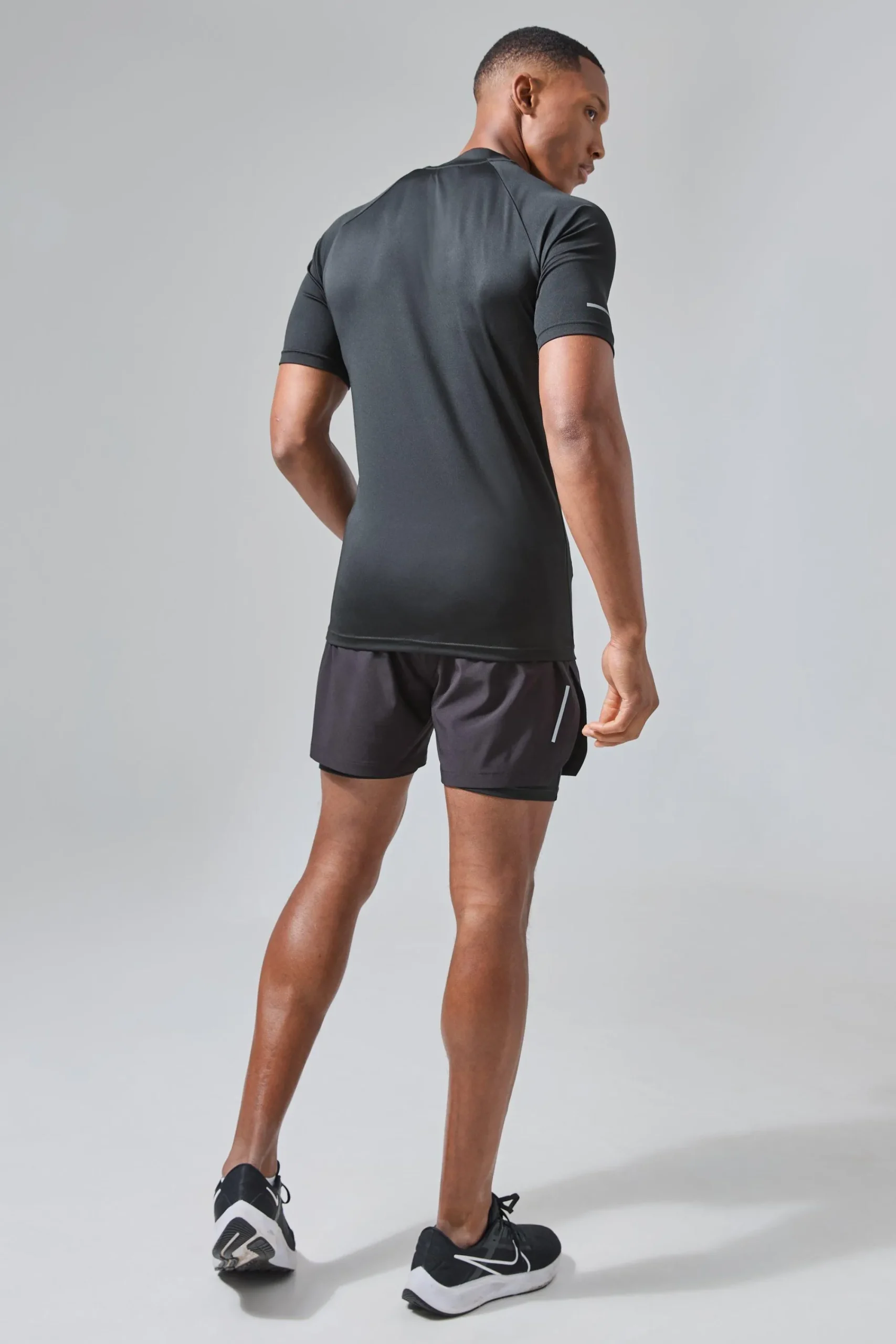 Man Active Compression T-shirt | UK^boohooMAN Outlet