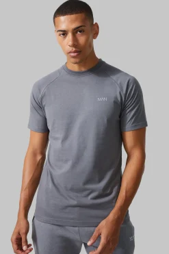 Man Active Gym Raglan Reg Fit T-shirt | UK^boohooMAN New