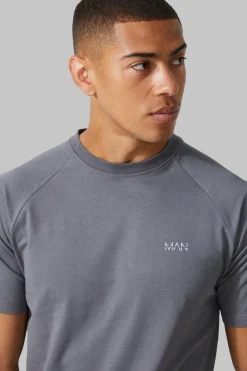 Man Active Gym Raglan Reg Fit T-shirt | UK^boohooMAN New