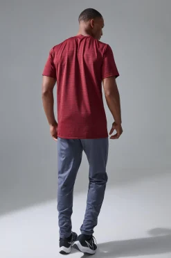 Man Active Lightweight Performance T-shirt | UK^boohooMAN Outlet