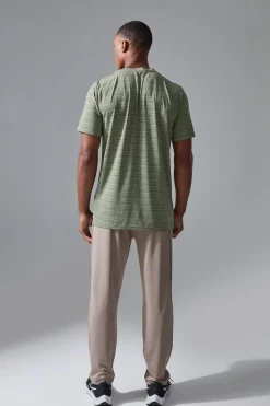 Man Active Lightweight Performance T-shirt | UK^boohooMAN Outlet