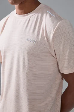 Man Active Lightweight Performance T-shirt | UK^boohooMAN Online