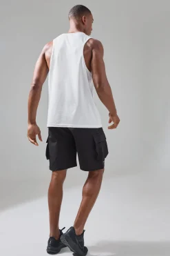 Man Active Mesh Panelled Reg Fit Vest | UK^boohooMAN Sale