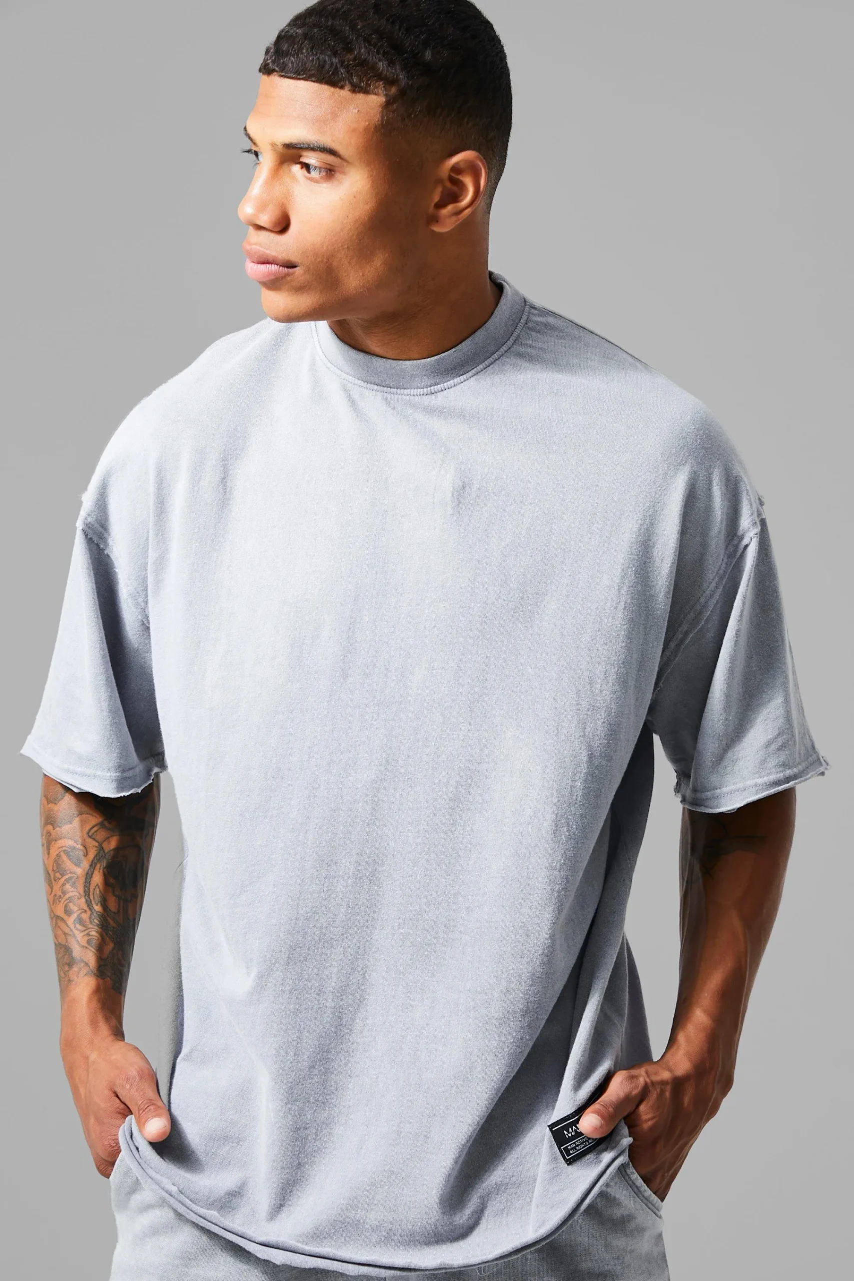 Man Active Oversized Acid Wash Raw T-shirt | UK^boohooMAN Online