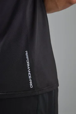 Man Active Performance Pro Raglan Gym T-shirt | UK^boohooMAN New