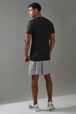 Man Active Performance Pro Muscle Fit Gym T-shirt | UK^boohooMAN Hot