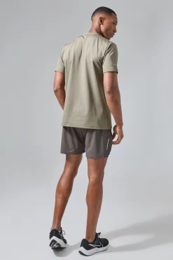 Man Active Performance Regular Fit T-shirt | UK^boohooMAN Clearance