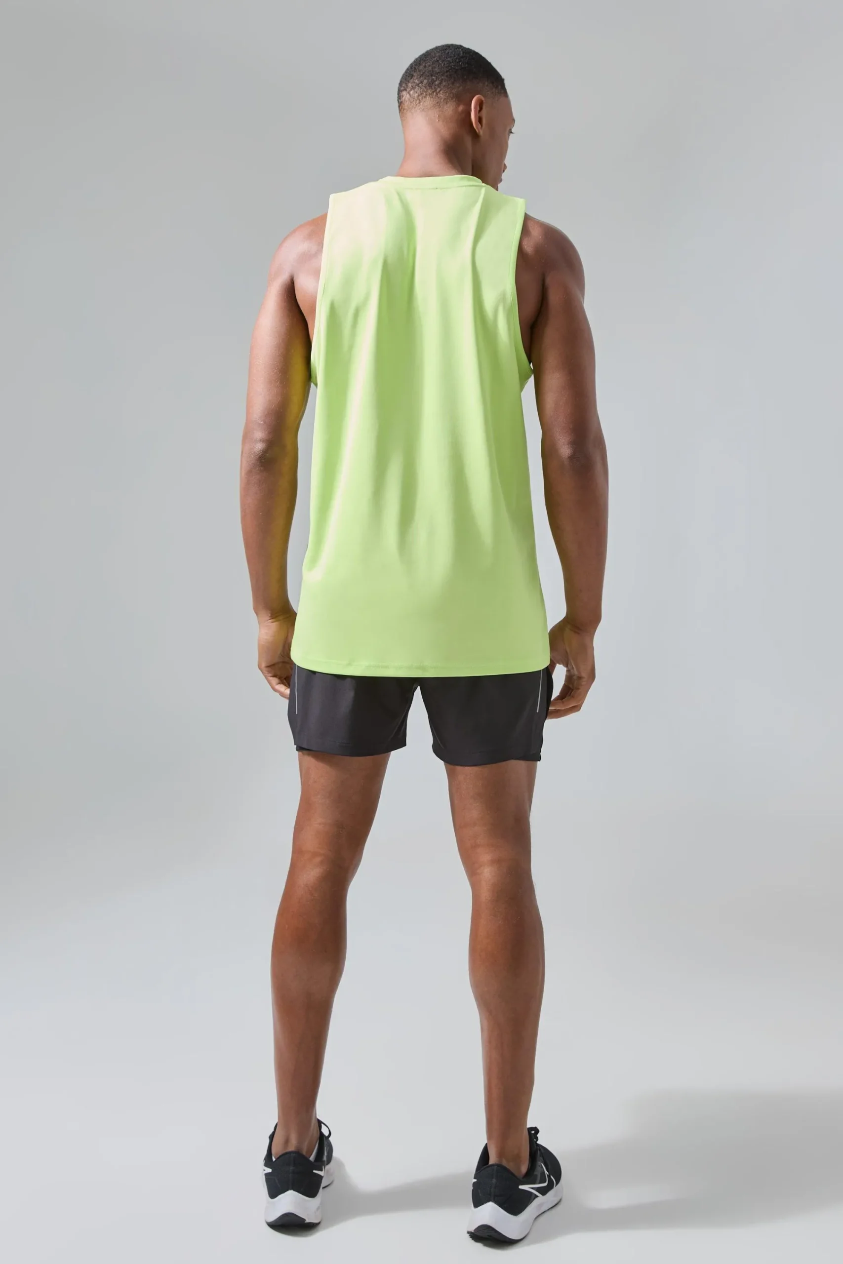 Man Active Performance Reg Fit Tank | UK^boohooMAN Best