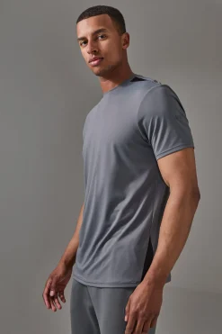 Man Active Pro Regular Fit T-shirt | UK^boohooMAN Outlet