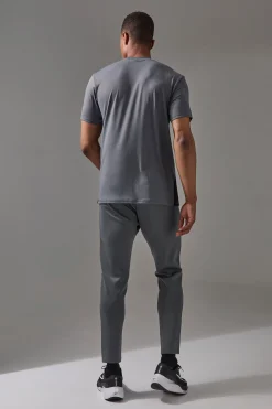 Man Active Pro Regular Fit T-shirt | UK^boohooMAN Outlet