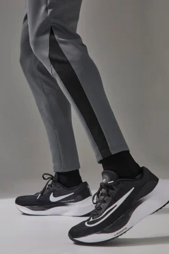 boohooMAN Man Active Pro Tapered Skinny Fit Jogger | UK| Joggers